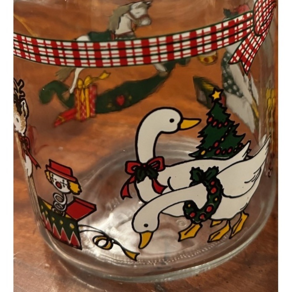 Vintage Anchor Hocking Christmas Geese Hinged Canister Holiday Bear Cottage Deer